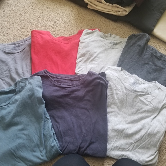 Men's Basic Tee's - Picture 1 of 1
